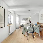 2 Bedroom Cozy In בית נופש רונה