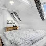 2 Bedroom Cozy In בית נופש *