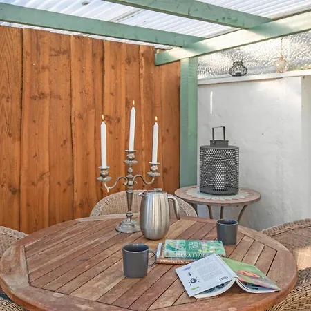 2 Bedroom Cozy In *