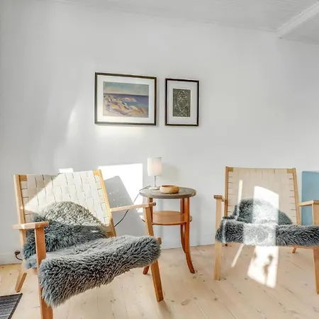 2 Bedroom Cozy In *
