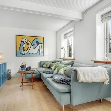 בית נופש 2 Bedroom Cozy In